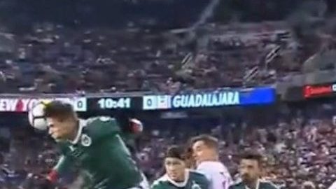 Chivas sacó el cero de su visita a NY Red Bulls y ya es finalista de la Concachampions.