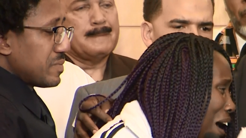La abuela de Stephon Clark pidió justicia entre lágrimas.