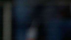 Bryant ya mira en otra dirección.