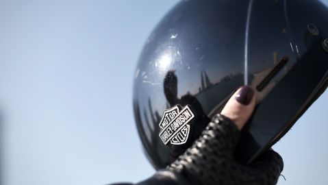 BAHRAIN-BIKER-WOMEN