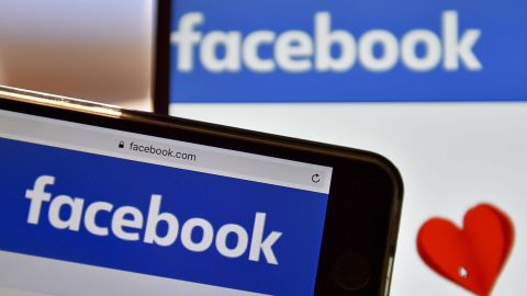 FRANCE-INTERNET-COMPANY-FACEBOOK