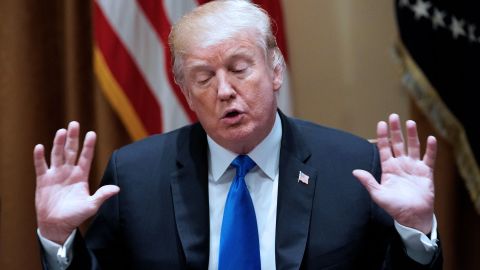 Círculo cercano de Trump debe firmar acuerdos de confidencialidad