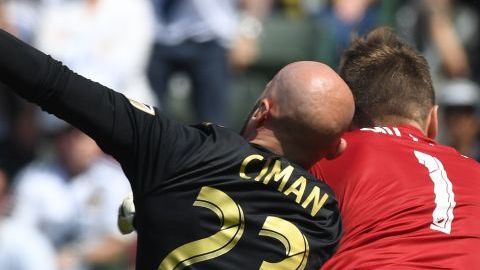 Gozaban los hinchas de LAFC pero apareció Zlatan Ibrahimovic.  MARK RALSTON/AFP/Getty Images