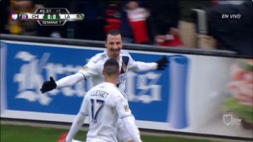 Zlatan Ibrahimovic logró el gol del triunfo de LA Galaxy sobre Chicago Fire