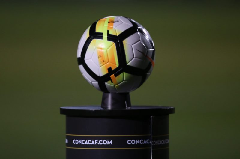 Balón de la Liga de Campeones de la Concacaf. 
