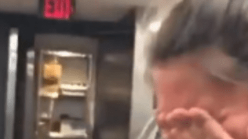 Mary Keulana-Riotutar viajará a reunirse con su madre en Hawaii después de seis años in verla.