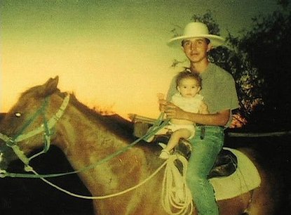Esequiel Hernández tenía 18 años en 1997 cuando lo mató un Infante de Marina cerca de la frontera. Foto Suministrada/Archivo/La Opinión