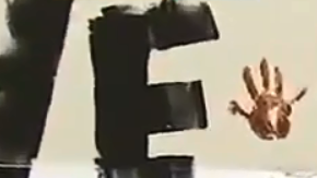 Joaquín Oliver está en el centro del mural, en una reivindicativa diana.