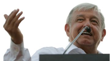 Andrés Manuel López Obrador es el candidato de la coalición izquierdista.