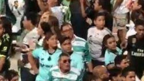 Un conato de bronca estuvo a punto de convertirse en una batalla campal en las tribunas en el Santos vs. América