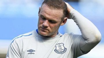 Wayne Rooney vuelve a las andadas con el alcohol.