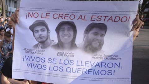 México se indigna, otra vez, por muerte de jóvenes a manos del narco.