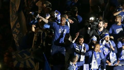 Las 'Águilas' lusas se tomaron muy en serio los insultos de jugadores del Porto. (Foto: EFE/EPA/JOSE COELHO)