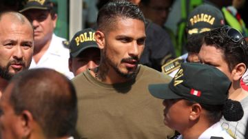 Paolo Guerrero debe cumplir una suspensión de 14 meses alejado de las canchas