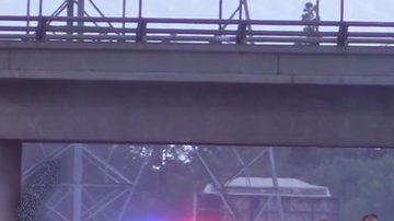 El sospechoso se rindió en El Monte.