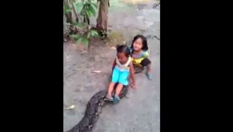 Usuarios de redes expresaron preocupación por la seguridad de las menores.