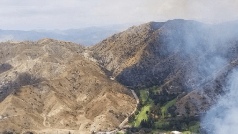 El fuego fue reportado hoy sobre la 1:31 p.m.