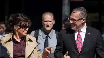 La Casa Blanca no se ha pronunciado sobre las intenciones migratorios de los padres de Melania