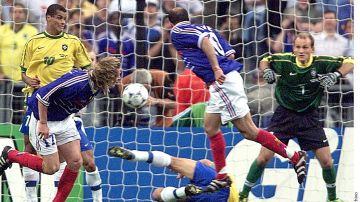 Francia derrotó 3-0 a Brasil en la final del Mundial de 1998