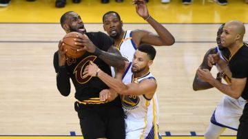 Los Cavaliers volverán a verse las caras con los Warriors en las finales de la NBA. (Foto: Thearon W. Henderson/Getty Images)