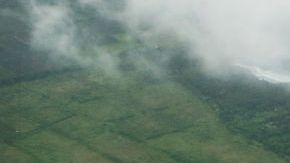 Los flujos de lava llegaron al océano y crearon nubes conocidas como "laze", ya en mayo. Getty Images