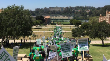 Trabajadores de la Universidad de California han protestado tres veces en 11 meses sin recibir la atención que esperan de las directivas de la Institución.