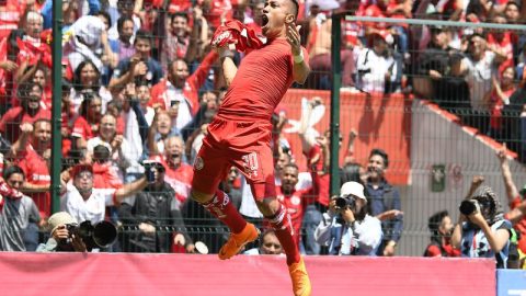 Fernando Uribe del Toluca festeja su triplete ante los Xolos de Tijuana. (Foto: Imago7/Etzel Espinosa)