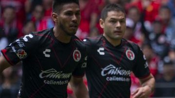 La chilena espectacular del colombiano Fernando Uribe en el Toluca-Xolos. (Foto: Imago7/Ismael Arroyo)