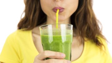 La ingesta del jugo verde en horas de la mañana proporciona energía y nutrición.