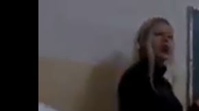 Maestra defiende a Hitler