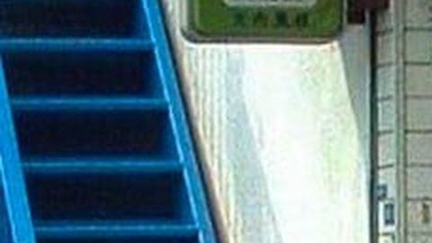 Madre e hijo se encuentran después de 45 años separados.