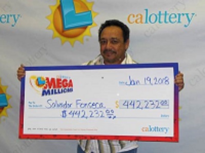 Salvador Fonseca ganó en la lotería Mega Millions.