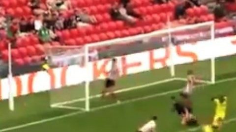 El nigeriano Samu del Villarreal B hizo una jugada de otro planeta.
