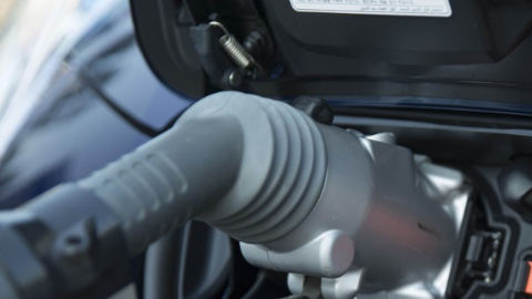 La carga es mucho más barata que llenar un tanque de gasolina.