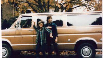 La última vez que alguien vio a  los jóvenes fue en noviembre de 1987, en Bremerton, Washington. Ellos viajaban en esta furgoneta Ford Club Wagon.