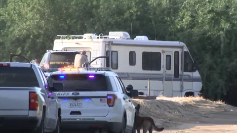 Finalmente, los dos niños fueron rescatados de la caravana, pero el hombre no estaba.