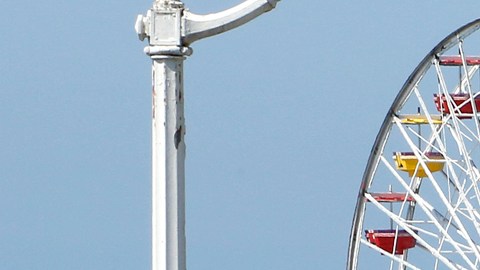 06/08/18 / LOS ANGELES/ The Santa Monica Pier has landed on the Beach Bummer list according to a new report released by the environmental group Heal the Bay. (Aurelia Ventura/La Opinion)