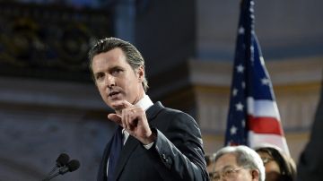 Los demócratas ganan las primarias en California, pero los republicanos siguen vivos