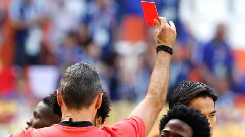 La expulsión de Sánchez fue determinante. EFE