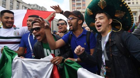 Aficionados mexicanos en Moscú, Rusia. (Foto: EFE/EPA/FACUNDO ARRIZABALAGA)