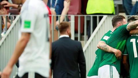 México sorprende al mundo en el primer tiempo frente a Alemania. (Foto: EFE/José Méndez)