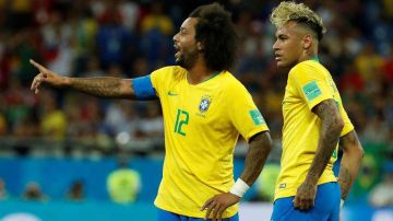 Marcelo y Neymar en el empate de Brasil. EFE