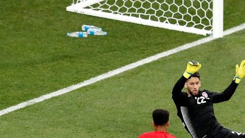 El portero tunecino Mouez Hassen es el primer lesionado de  Rusia 2018. (Foto: EFE/EPA/ROMAN PILIPEY)