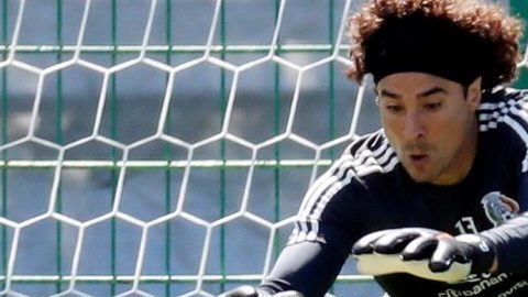 El arquero mexicano Guillermo Ochoa es hasta ahora el más exigido en Rusia 2018. (Foto: EFE/EPA/FELIPE TRUEBA)