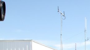 El padre de Checo Pérez es también candidato al Senado por la coalición de AMLO.