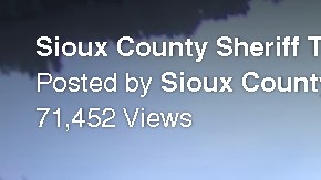 El derrame ocurre en una vía inundada en el río Rock de Iowa.