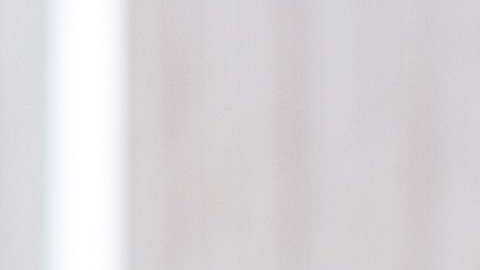 Antes de pedir un préstamo hay que valorar el salario de los trabajos a los que se pueda optar con cada título./Shutterstock