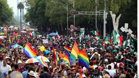Reforma se llenó de colores