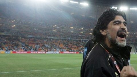 Maradona salió del estadio Luzhnikí encantado con México.