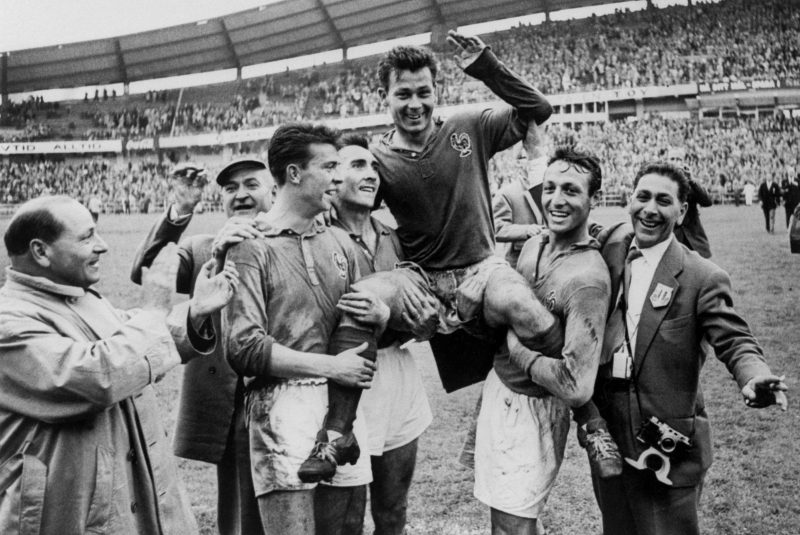 El día que el francés Just Fontaine logró su récord de 13 goles en el Mundial Suecia 1958. (Foto: STAFF/AFP/Getty Images)